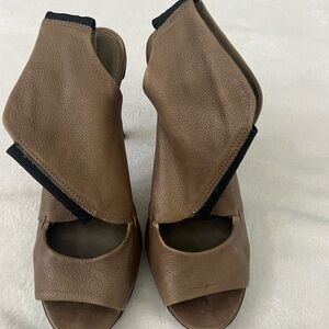 7 For All Mankind Shoes - Brazilian Leather Peep Tow Heel - Size 10